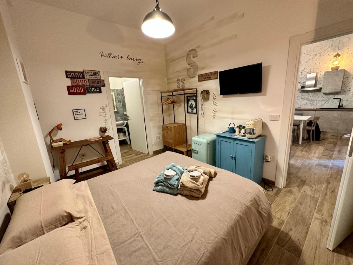 Bed Art Relaxing Suite - Appartamento Con Sauna Happiness Suite Gallery Сан-Бенедетто-дель-Тронто Екстер'єр фото