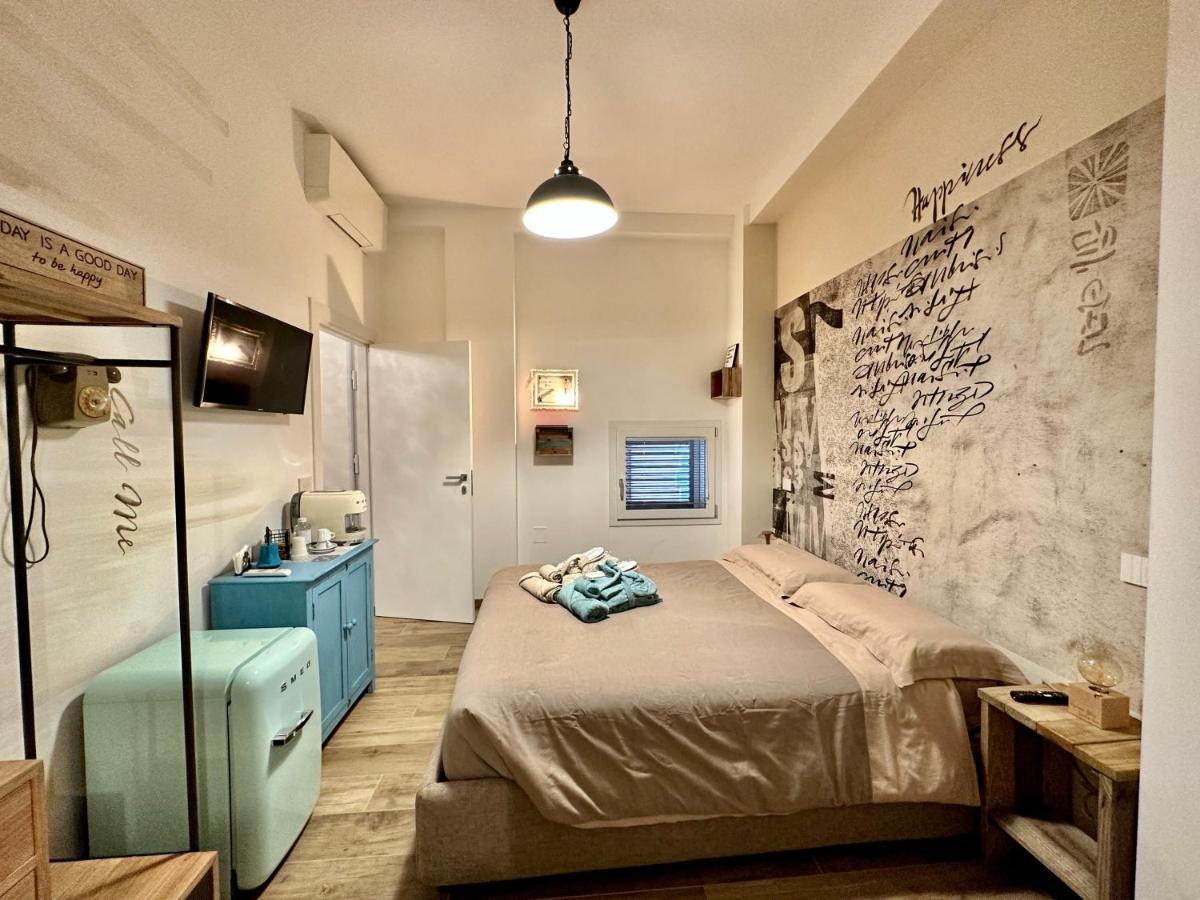 Bed Art Relaxing Suite - Appartamento Con Sauna Happiness Suite Gallery Сан-Бенедетто-дель-Тронто Екстер'єр фото