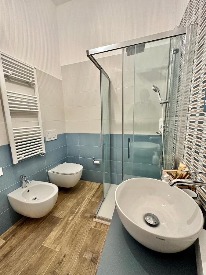 Bed Art Relaxing Suite - Appartamento Con Sauna Happiness Suite Gallery Сан-Бенедетто-дель-Тронто Екстер'єр фото
